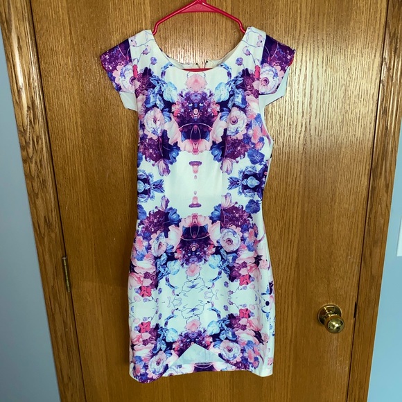 Xenia Boutique Dress size 8 - Picture 1 of 5